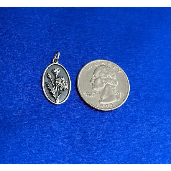 Sterling Silver Daisy Charm - Picture 3 of 4